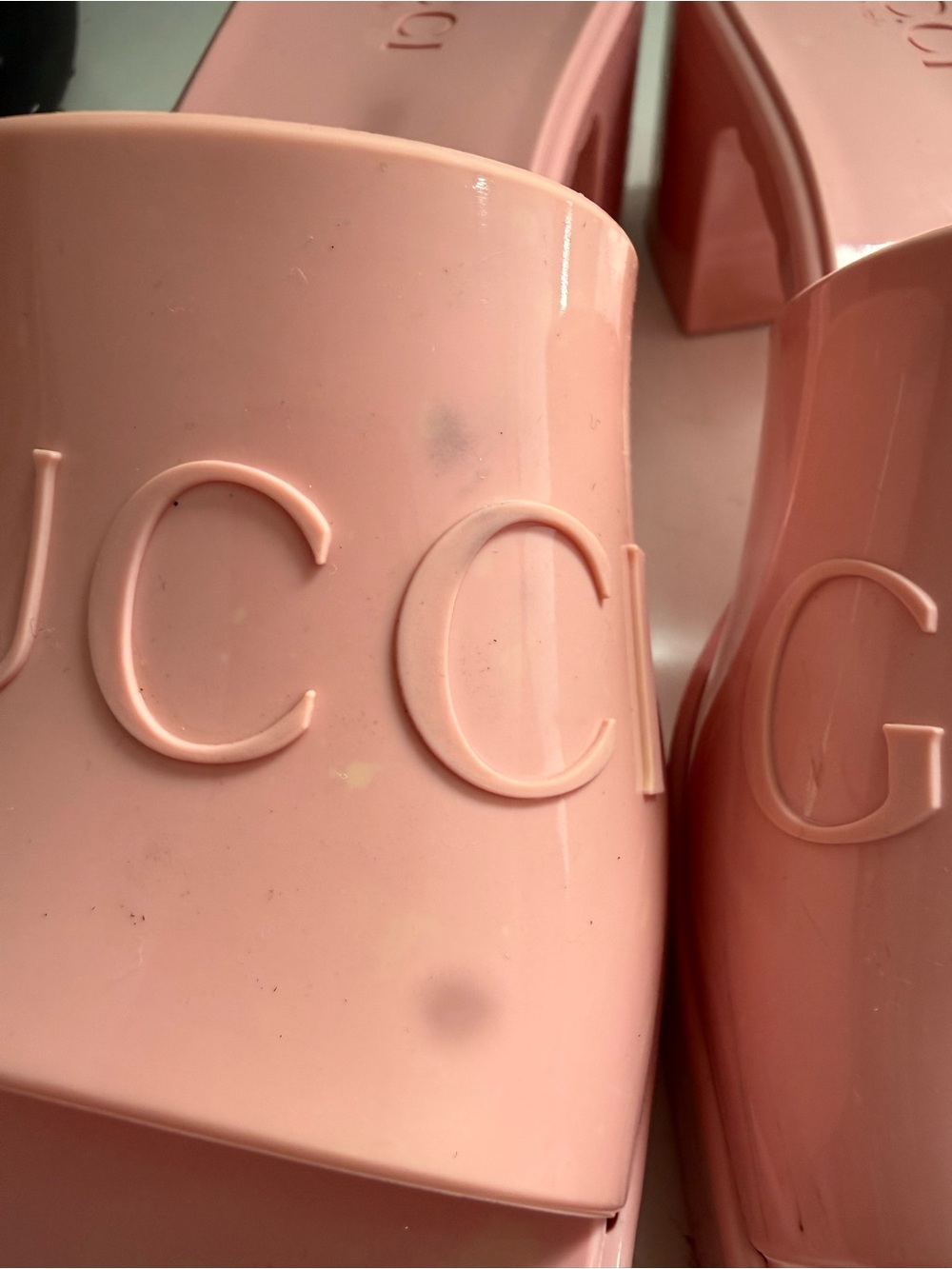 Gucci Rubber size 7 Pink Platform Slide Sandals with Embossed Logo Strap - Picture 4 of 15